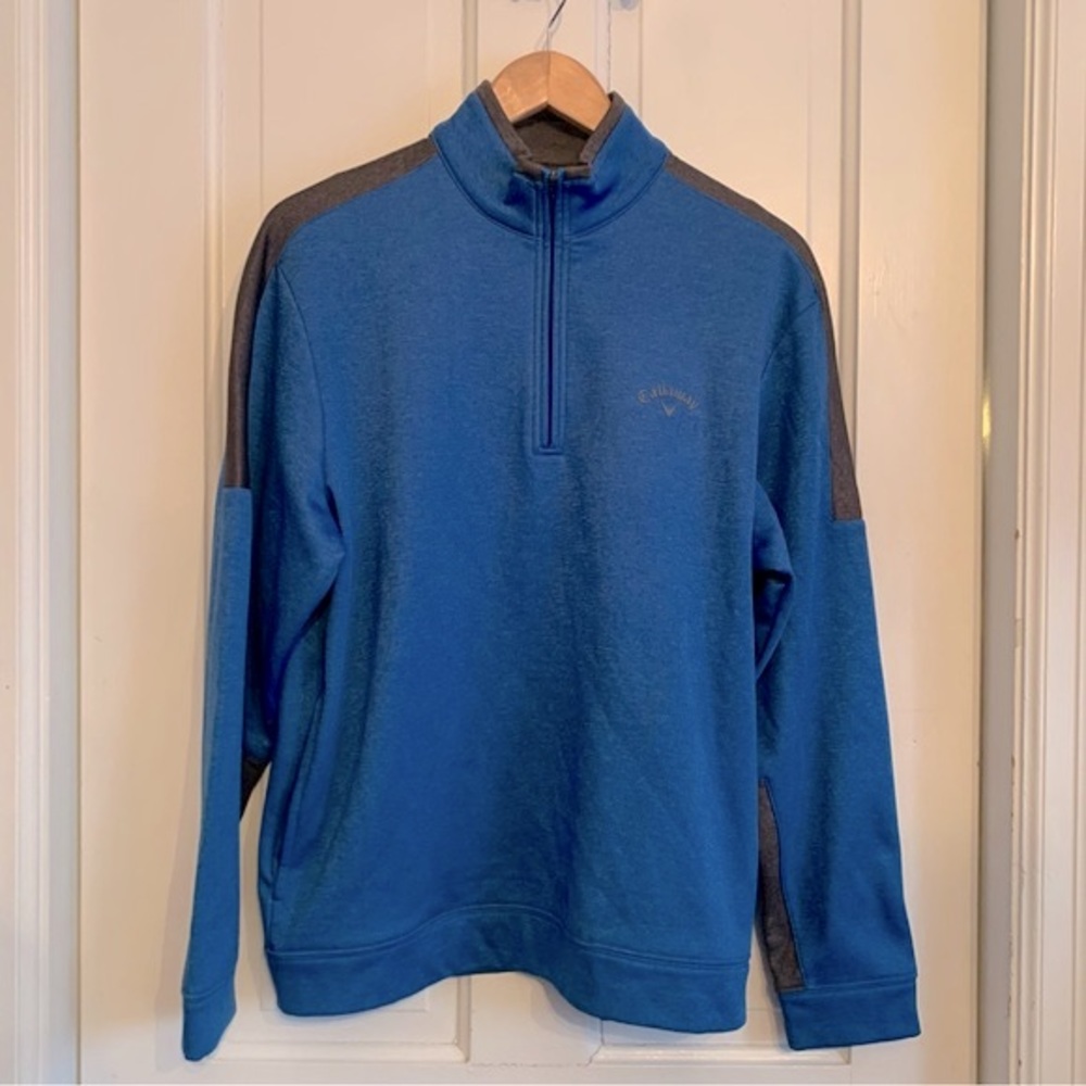 Callaway blue fleece quarter zip sweatshirt, blue w gray shoulder stripe Size S